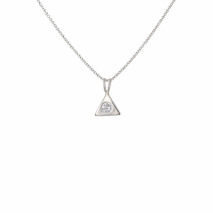 Collar Triangulo Cubic